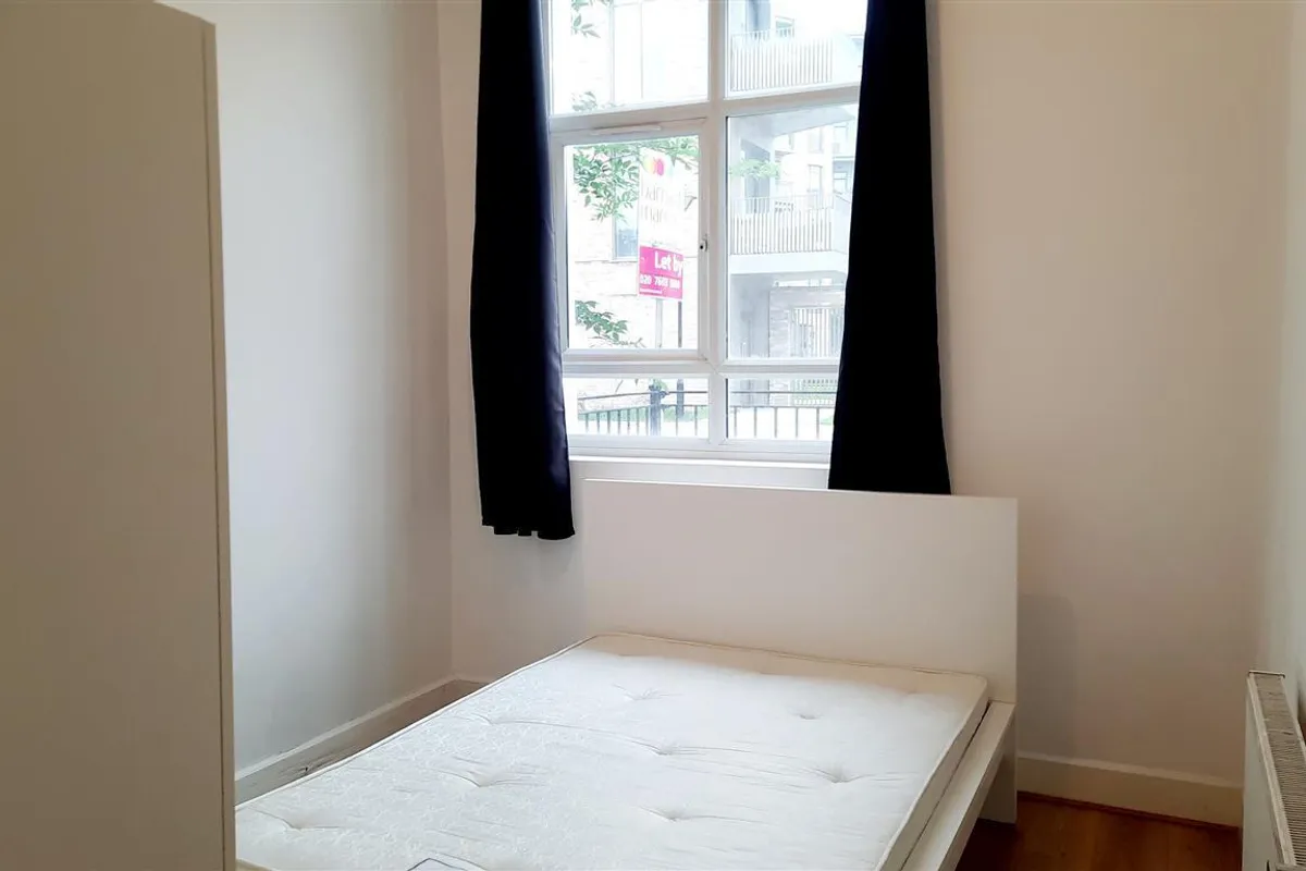 Flat Cambridge Road in Greater London