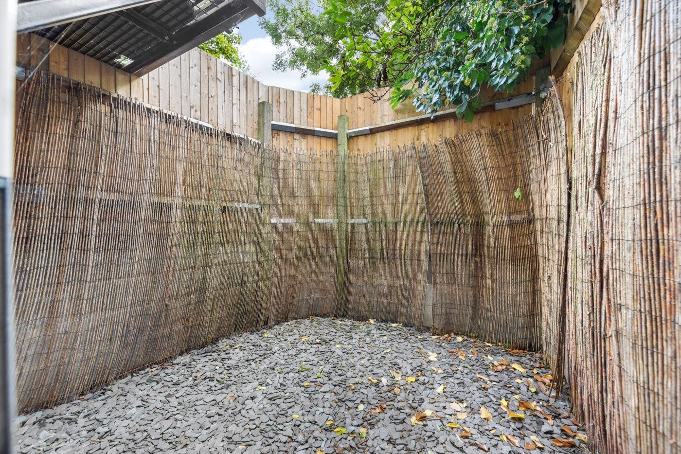 Flat Lordship Park in Greater London