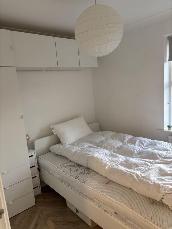 Room Belvedere Place in Greater London