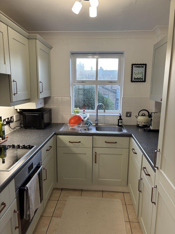 Room Belvedere Place in Greater London