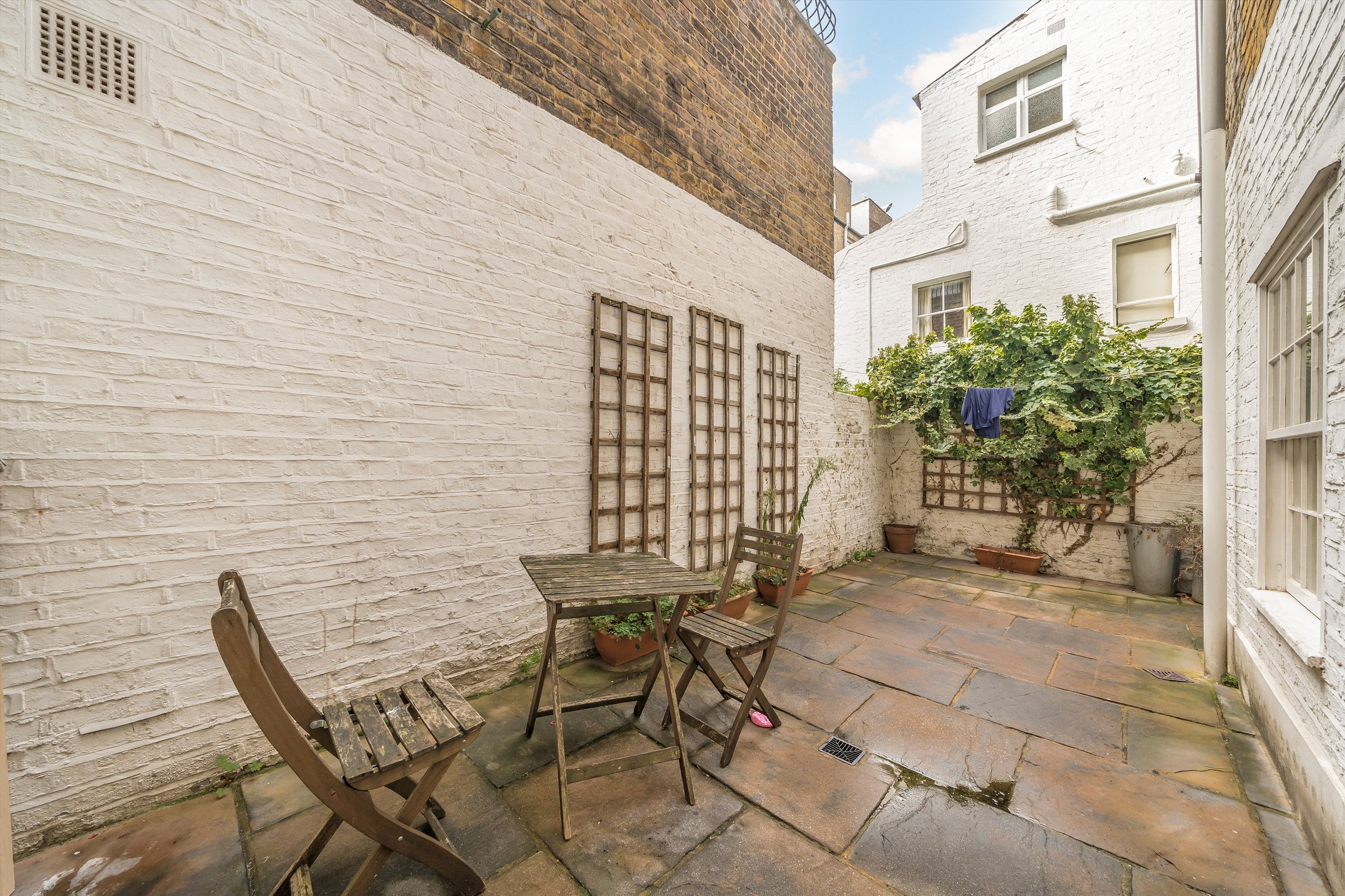 Flat Charlwood Street in City of Westminster