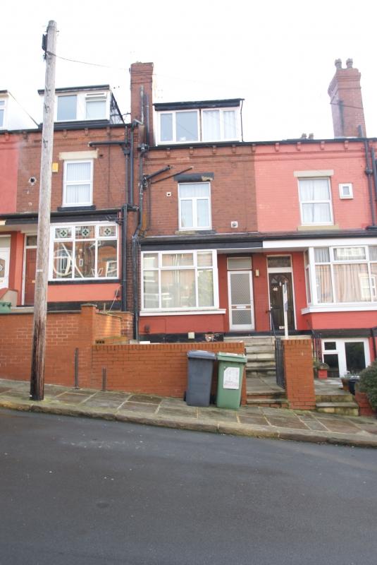 Flat Elsham Terrace in Leeds