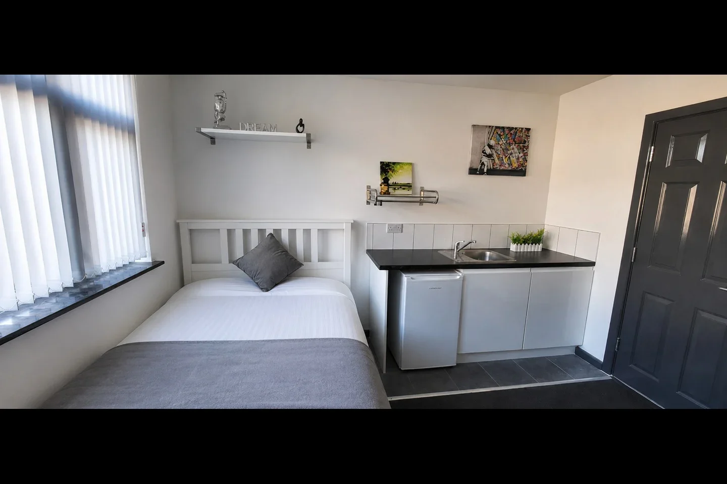 Room Sedgwick Avenue in Greater London