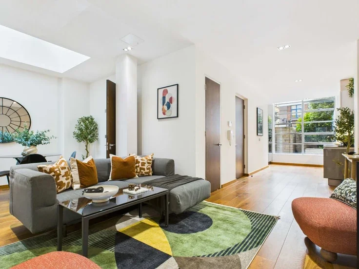 Flat Bayham Street in Greater London