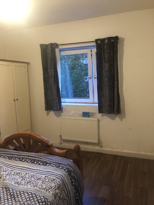 Room Malcolm Road in Greater London