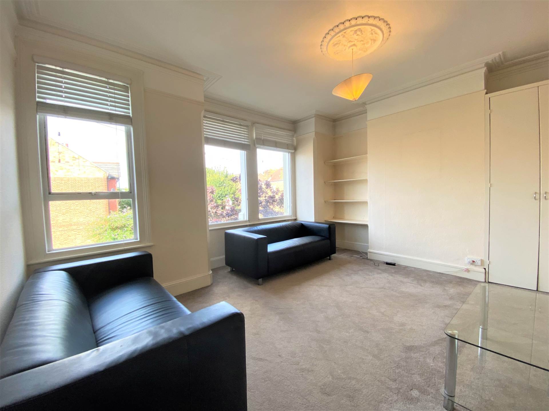Flat Highlever Road in Greater London