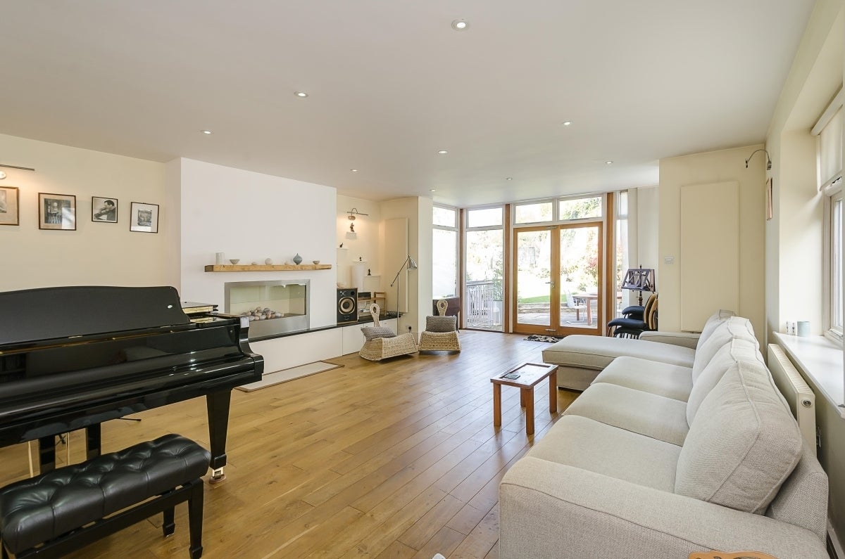 House Grosvenor Gardens in Greater London