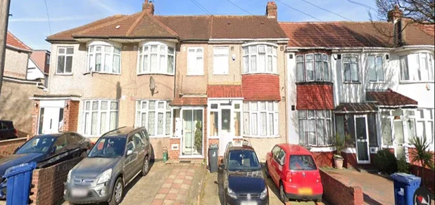 House Uxbridge Road in Greater London