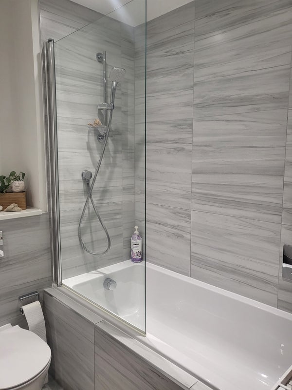 Room Windsor Road in Slough