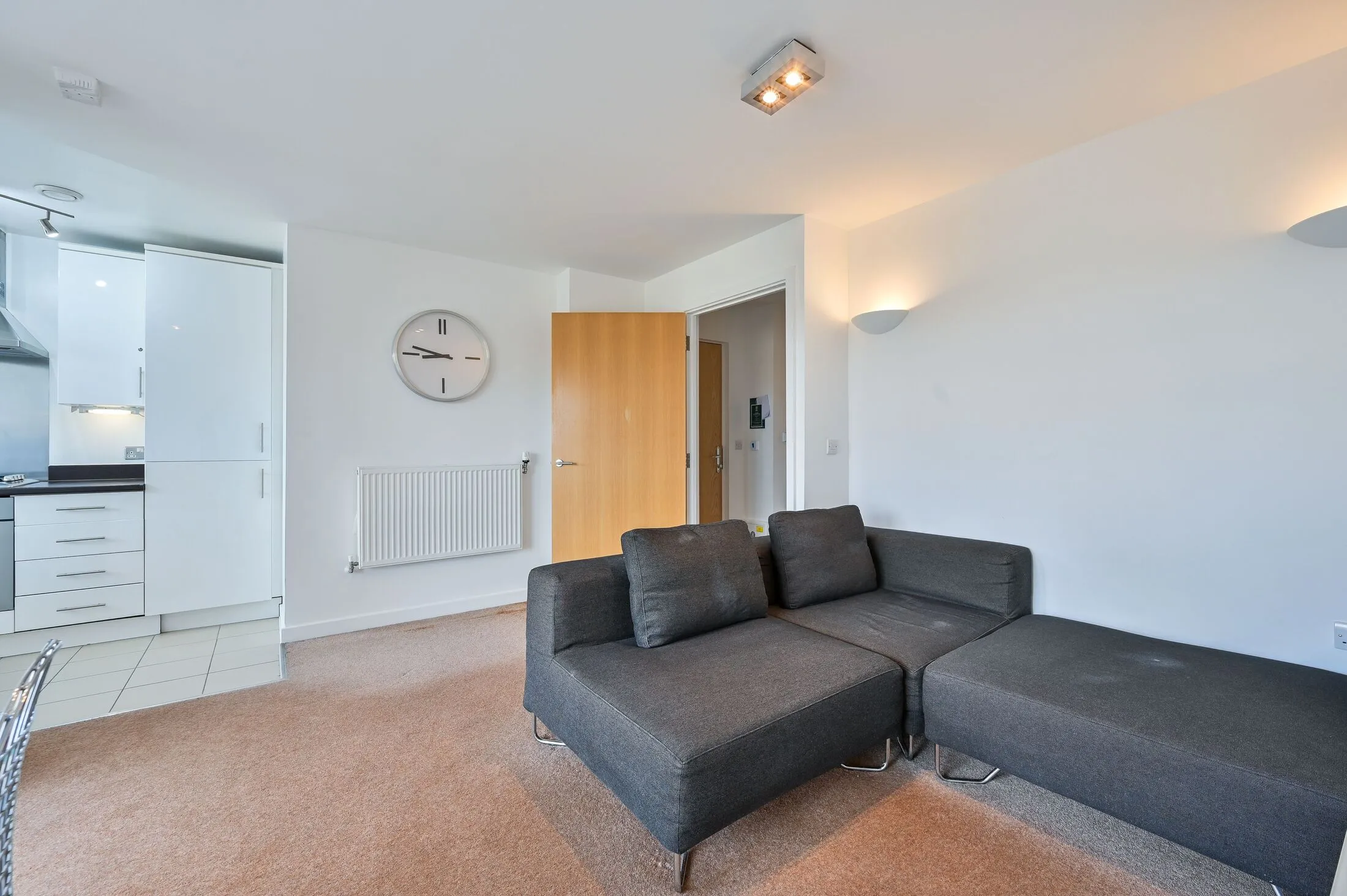 Flat Rodney Place in Greater London