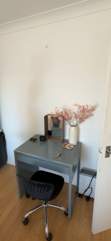 Room Rossetti Road in Greater London