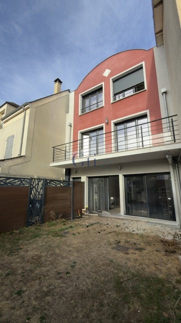 House Rue de Malakoff in Châtillon