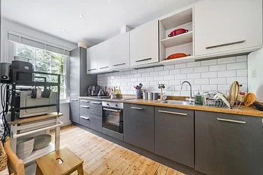Flat Odger Street in Greater London
