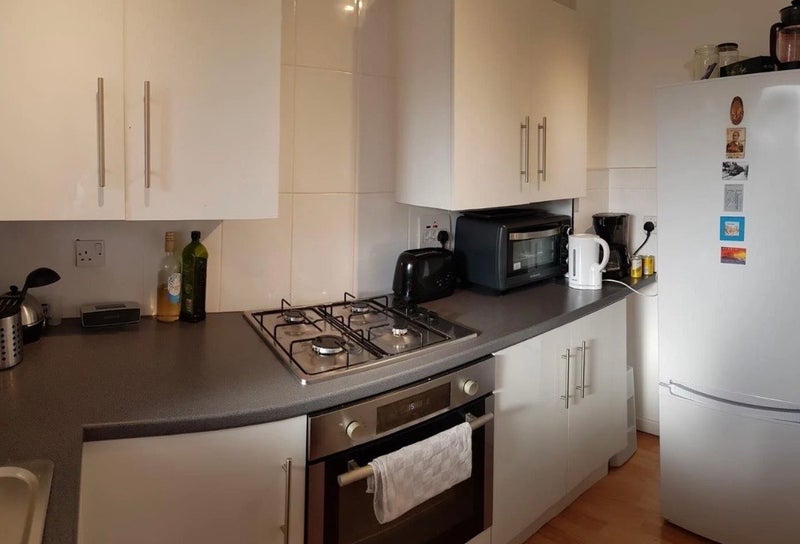 Flat Pitfield Street in Greater London