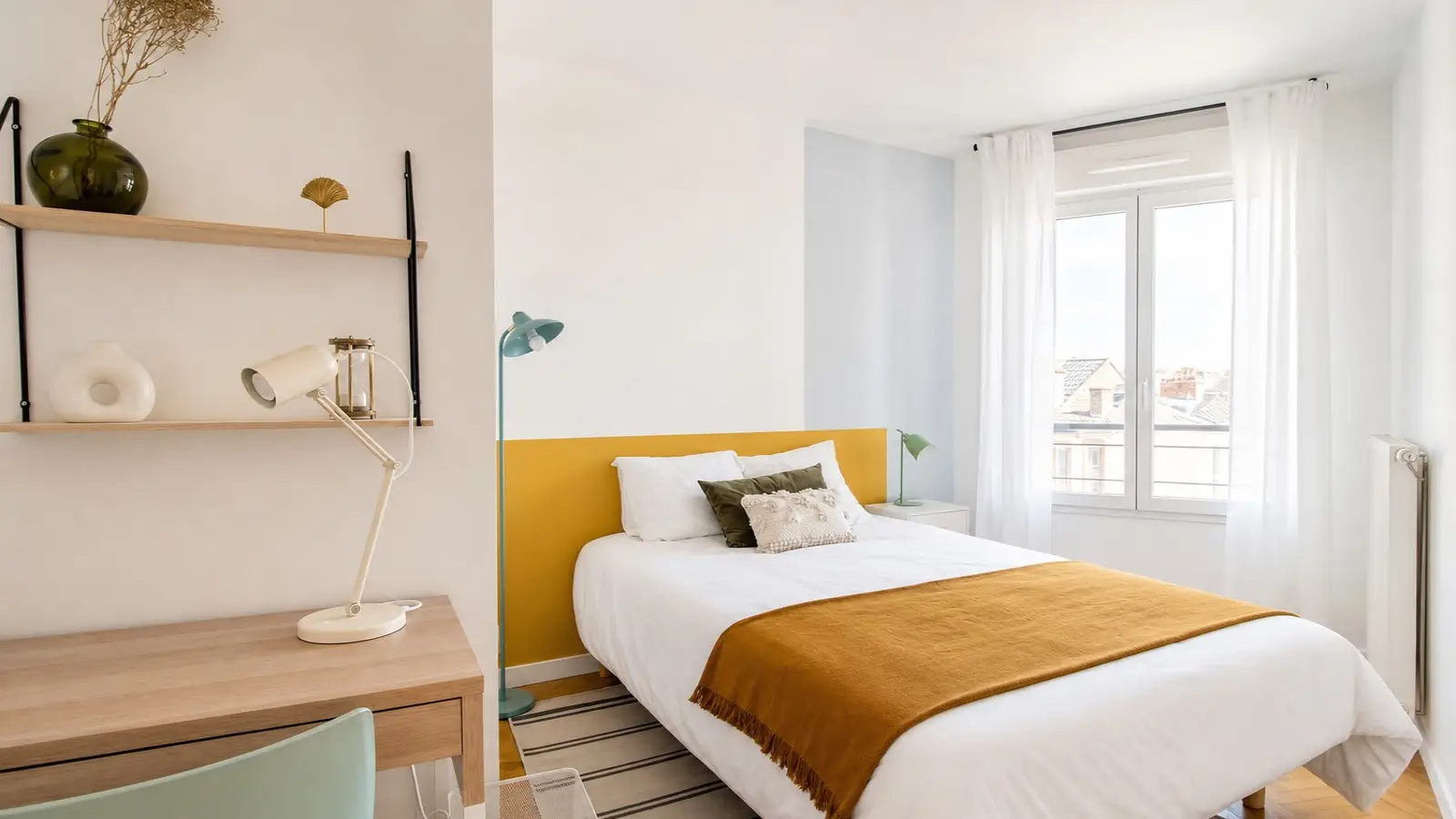 Room Rue de la Vallée de Bailly in Vert-Saint-Denis