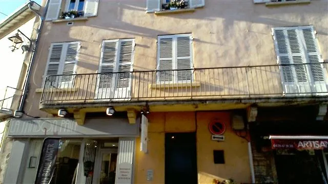Flat Avenue Gambetta in Saint-Cyr-au-Mont-d'Or