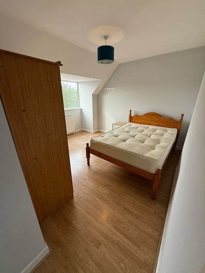 House Falloden Way in Greater London