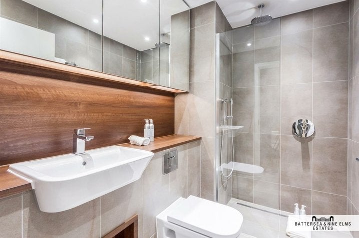 Flat Hebden Place in Greater London