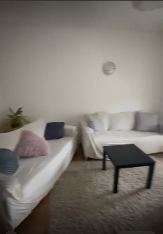 Room Western Avenue in Greater London