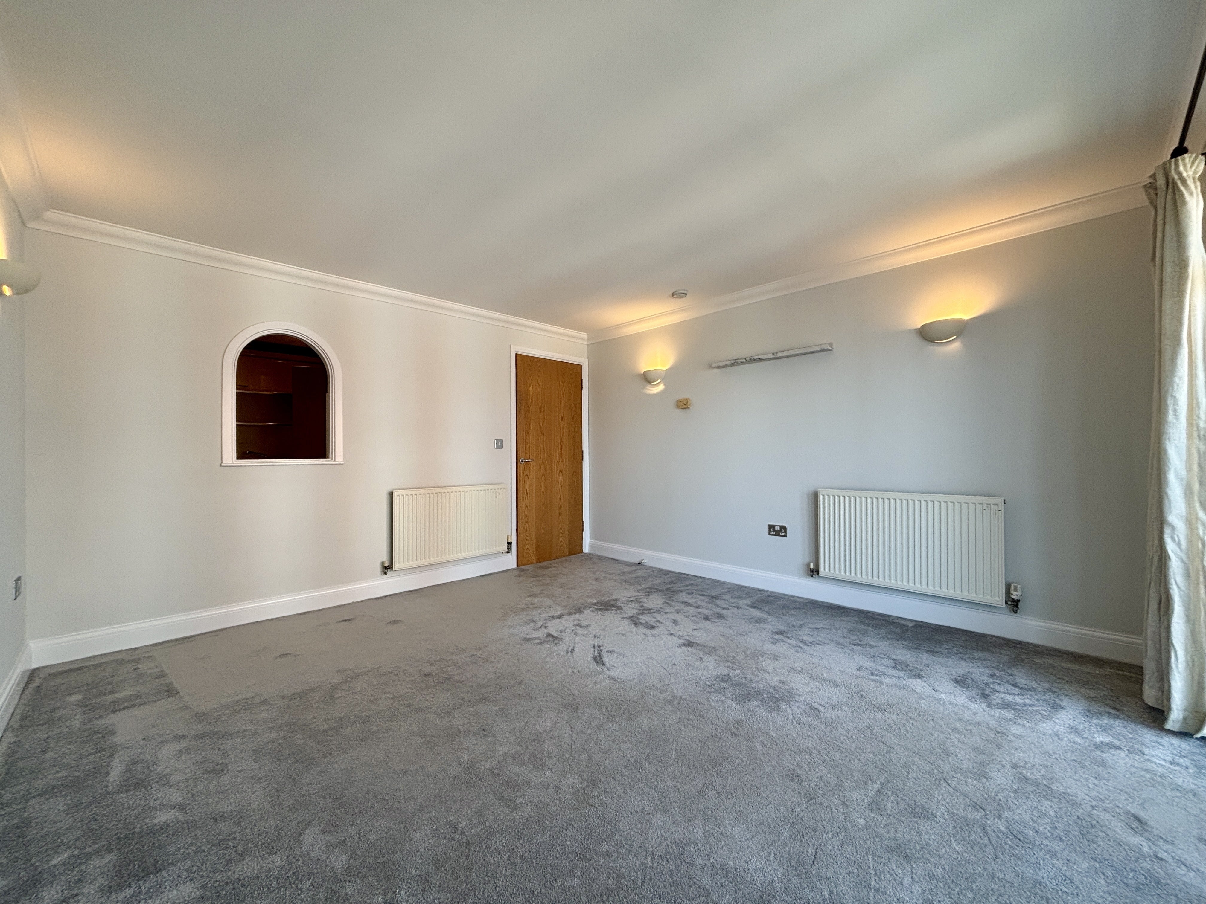 Flat Dominica Court in Eastbourne