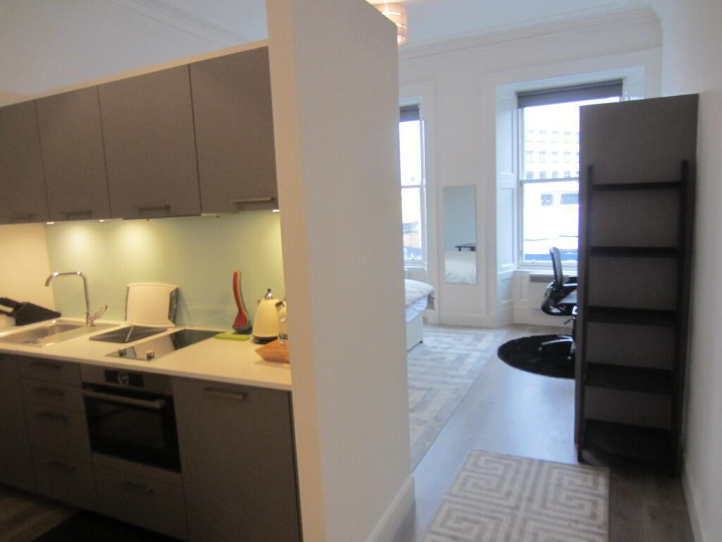 Flat New Mart Road in City of Edinburgh