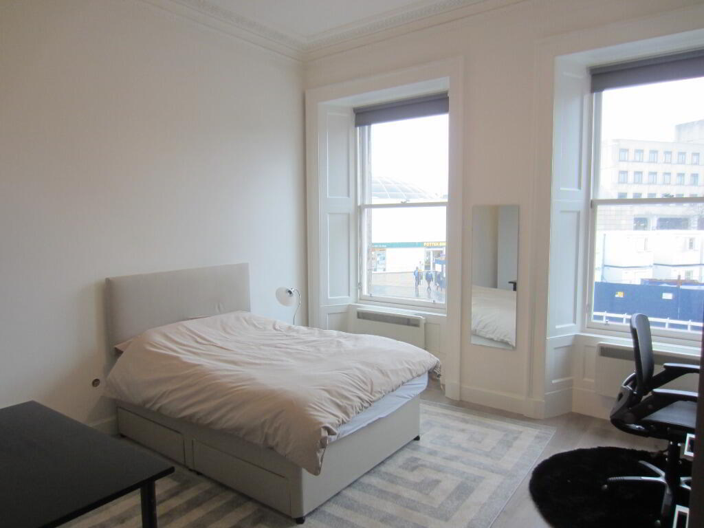 Flat New Mart Road in City of Edinburgh