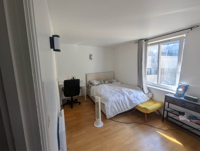 Room Coke Street in Greater London