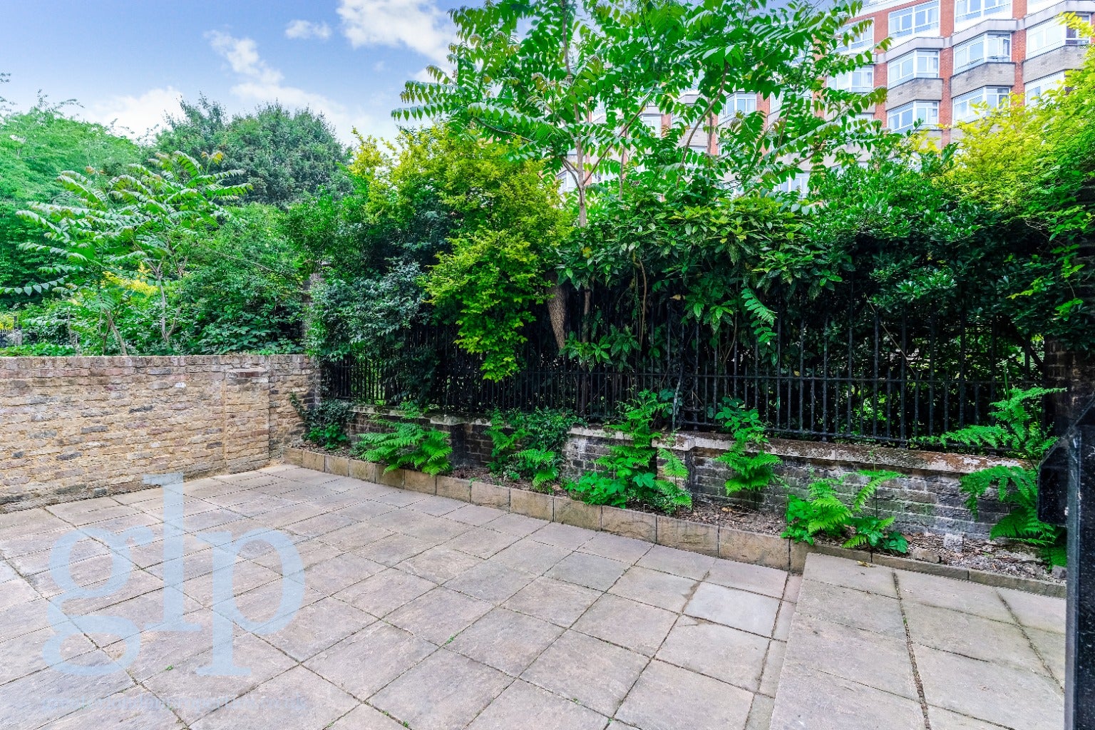 Flat Bedford Place in Greater London