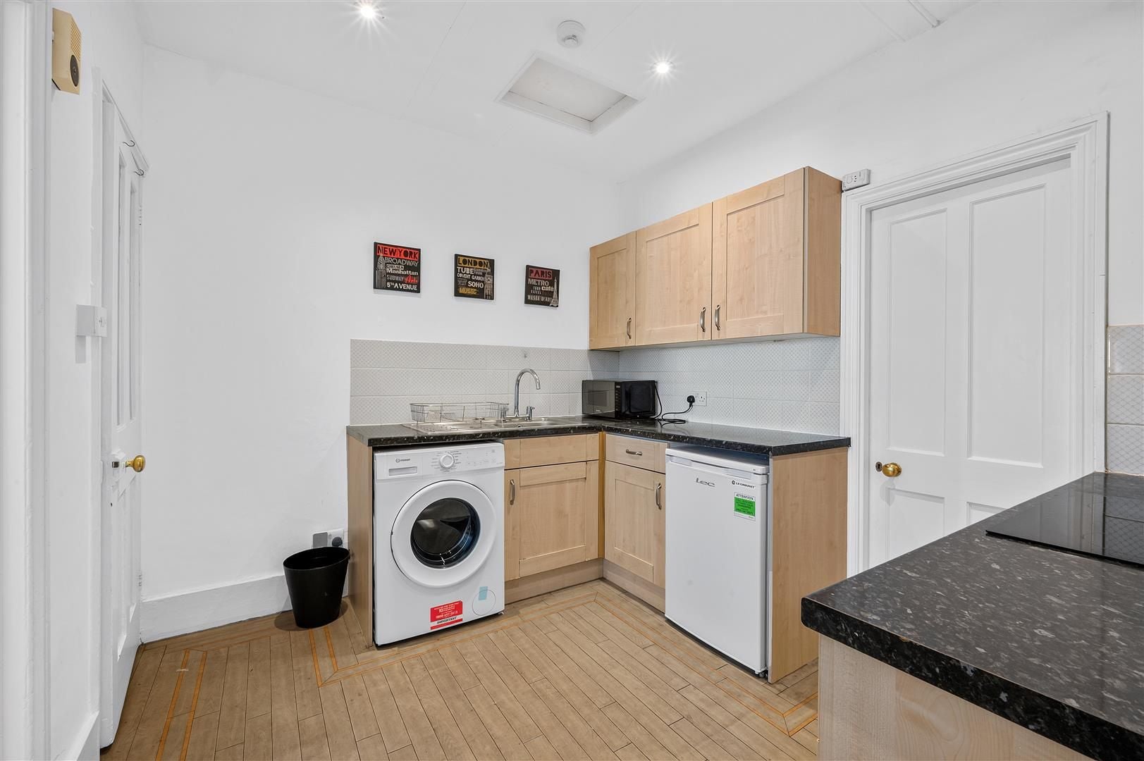 Flat Petersham Mews in Greater London