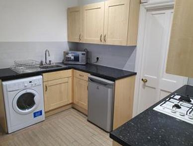 Flat Petersham Mews in Greater London