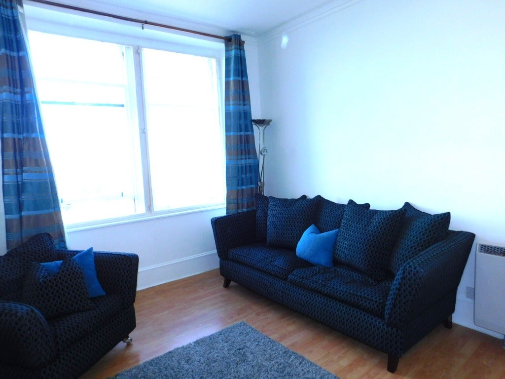 Flat Rosemount Viaduct in Aberdeen City
