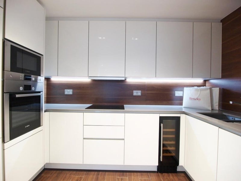 Room Devan Grove in Greater London