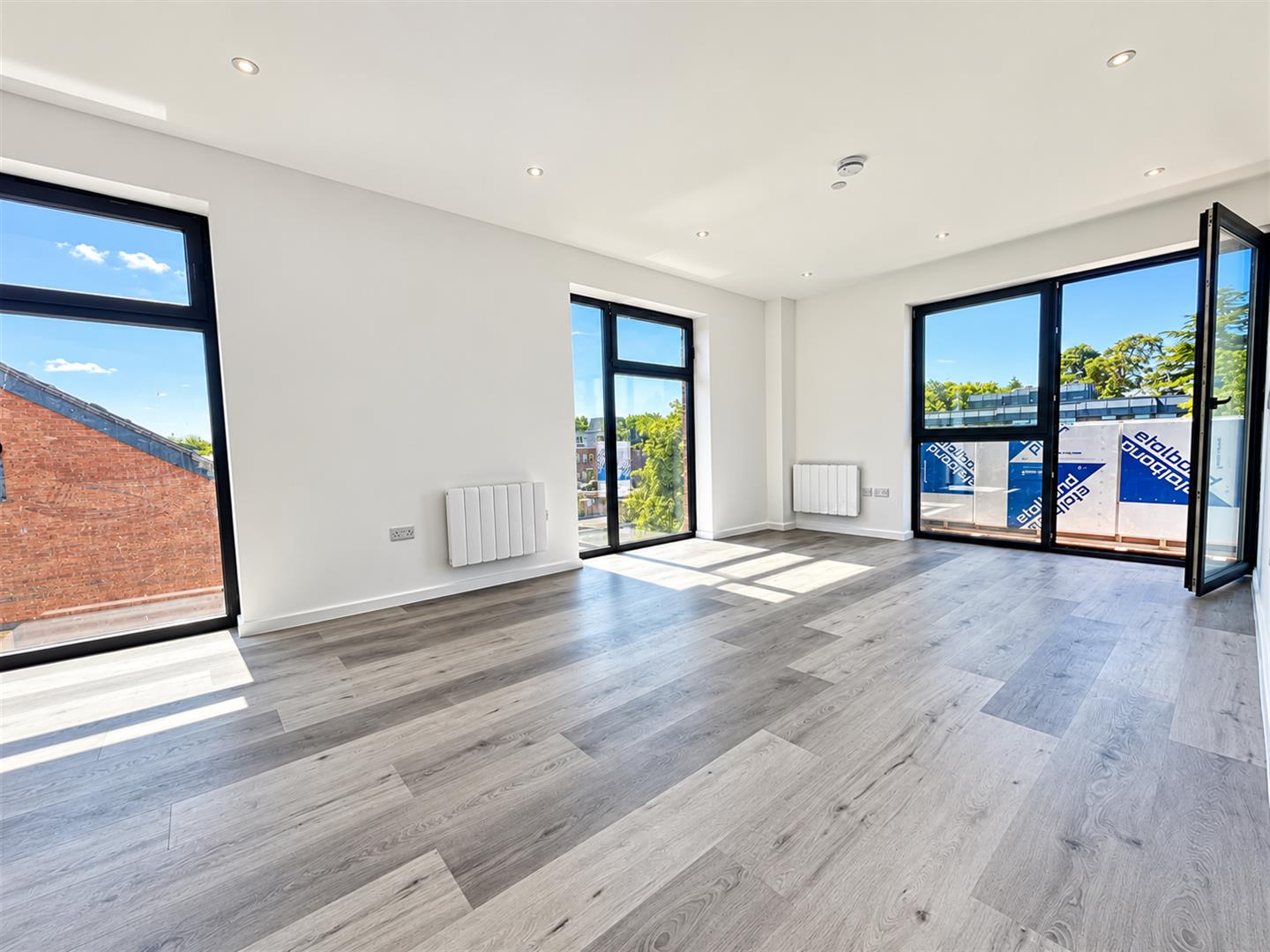 Flat Albert Street in Hart
