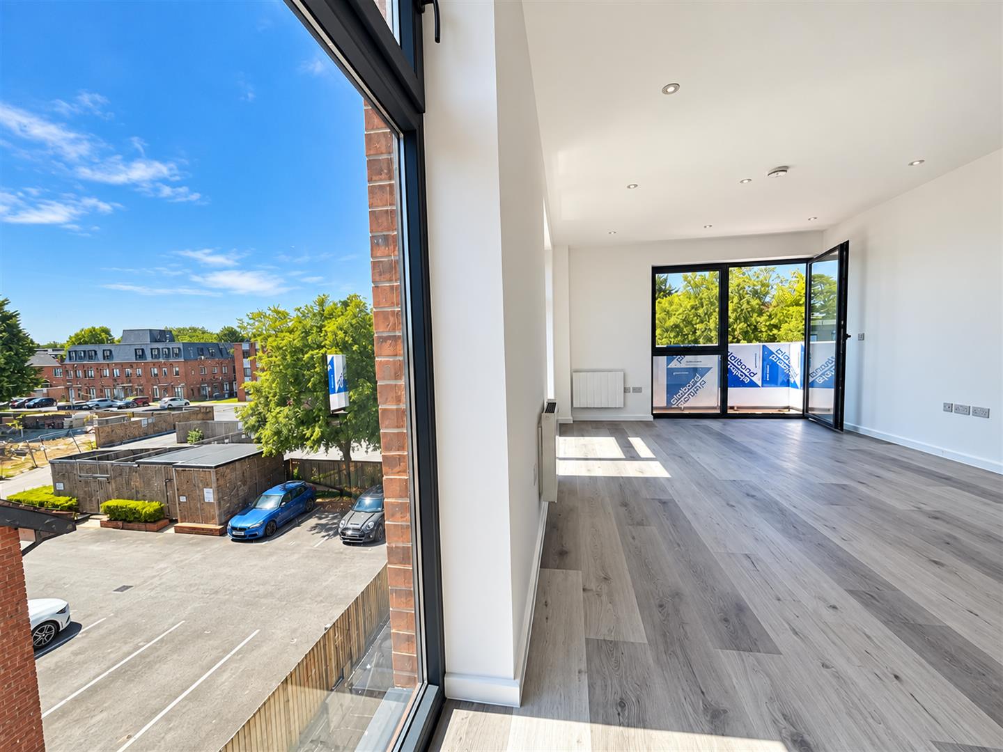 Flat Albert Street in Hart