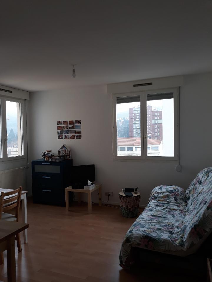 Flat Rue Amouroux in Saint-Étienne