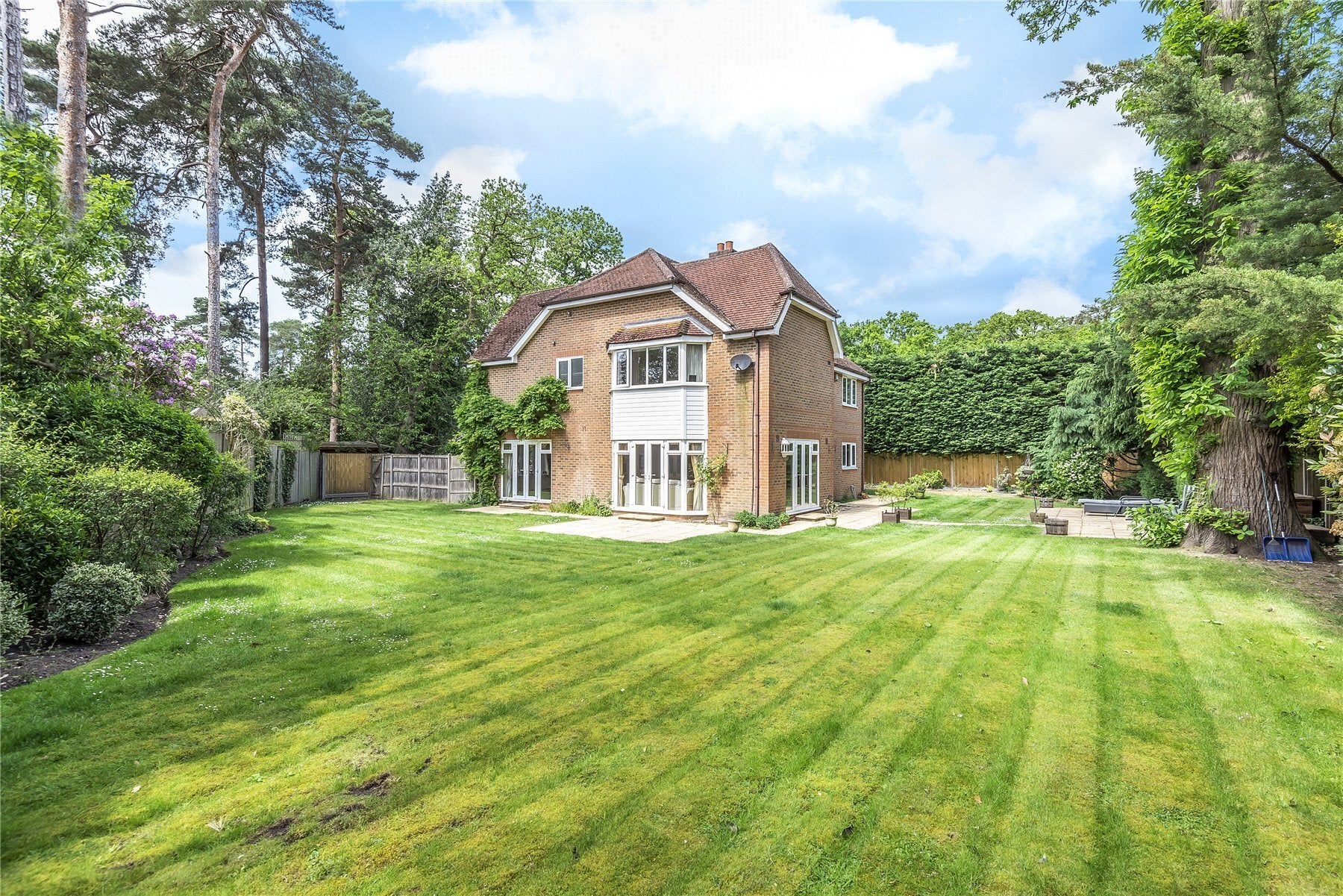House The Riding in Woking