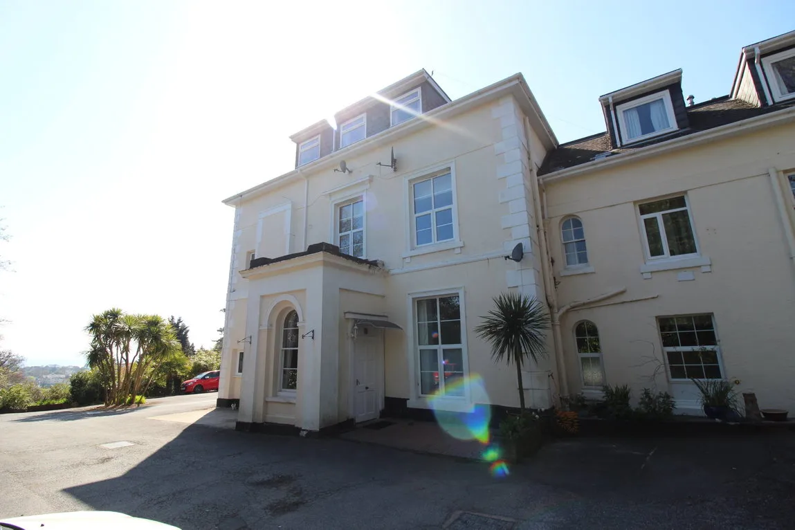 Flat Middle Warberry Road in Torquay