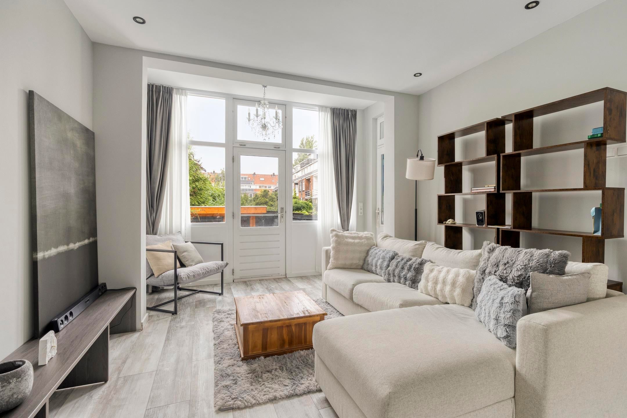 Appartement te koop: Ceintuurbaan 147, Rotterdam