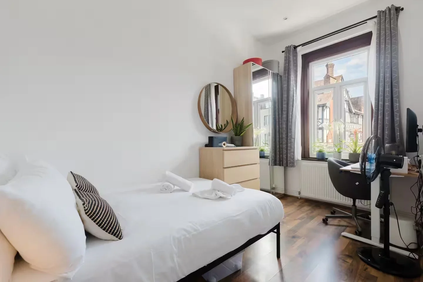 Flat Camden High Street in Greater London