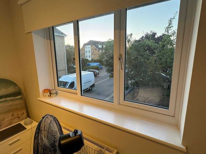 Room Heathfield Drive in Greater London
