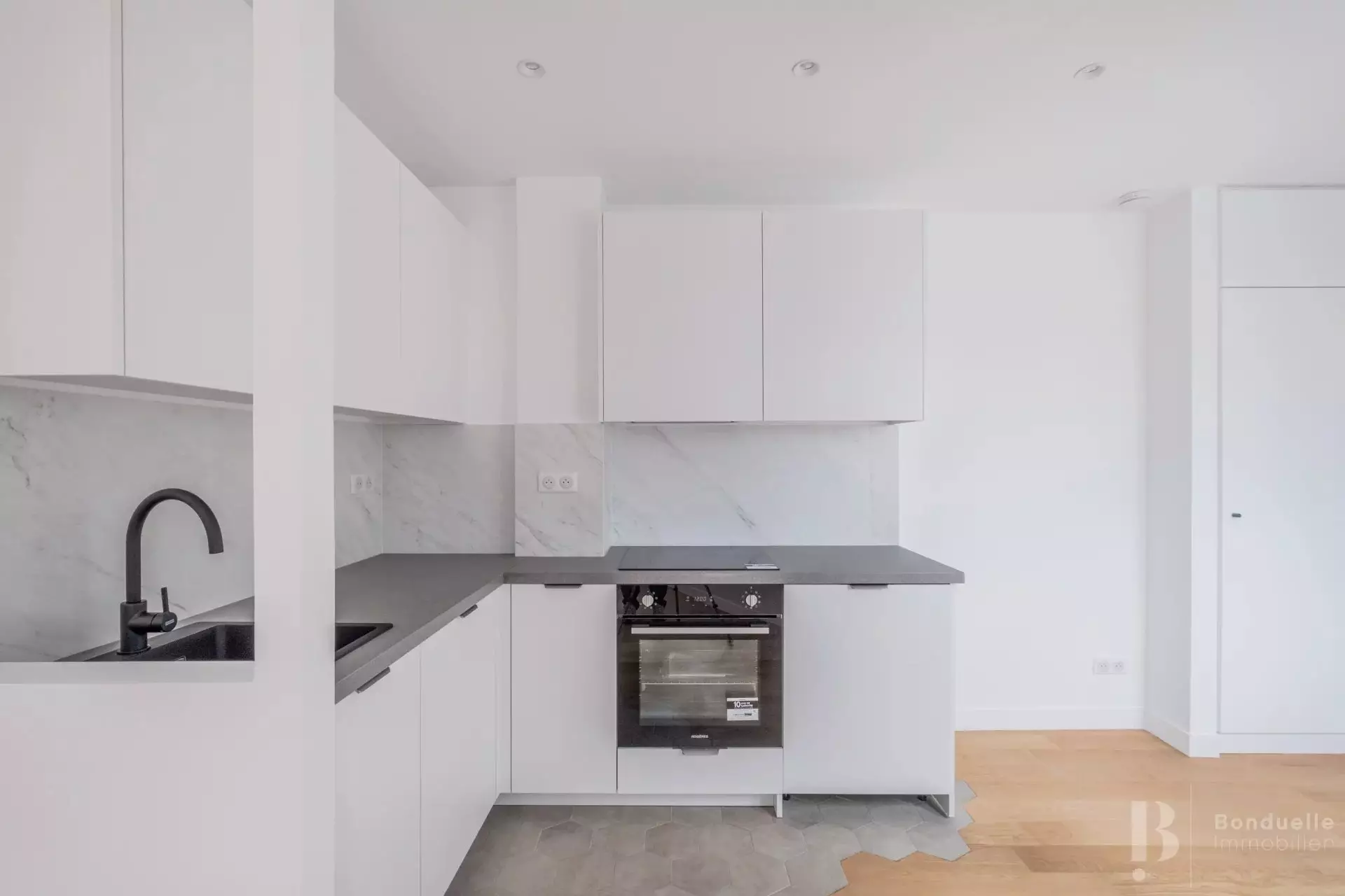 Flat Carrefour de l'Odéon in Paris