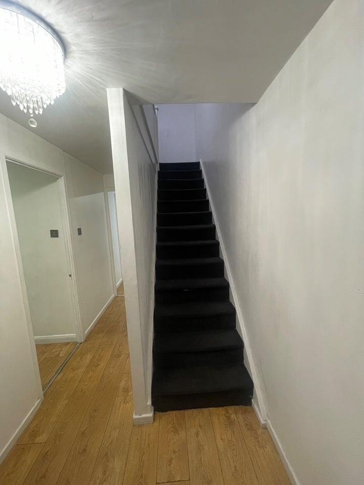 Room Brackendale Avenue in Basildon