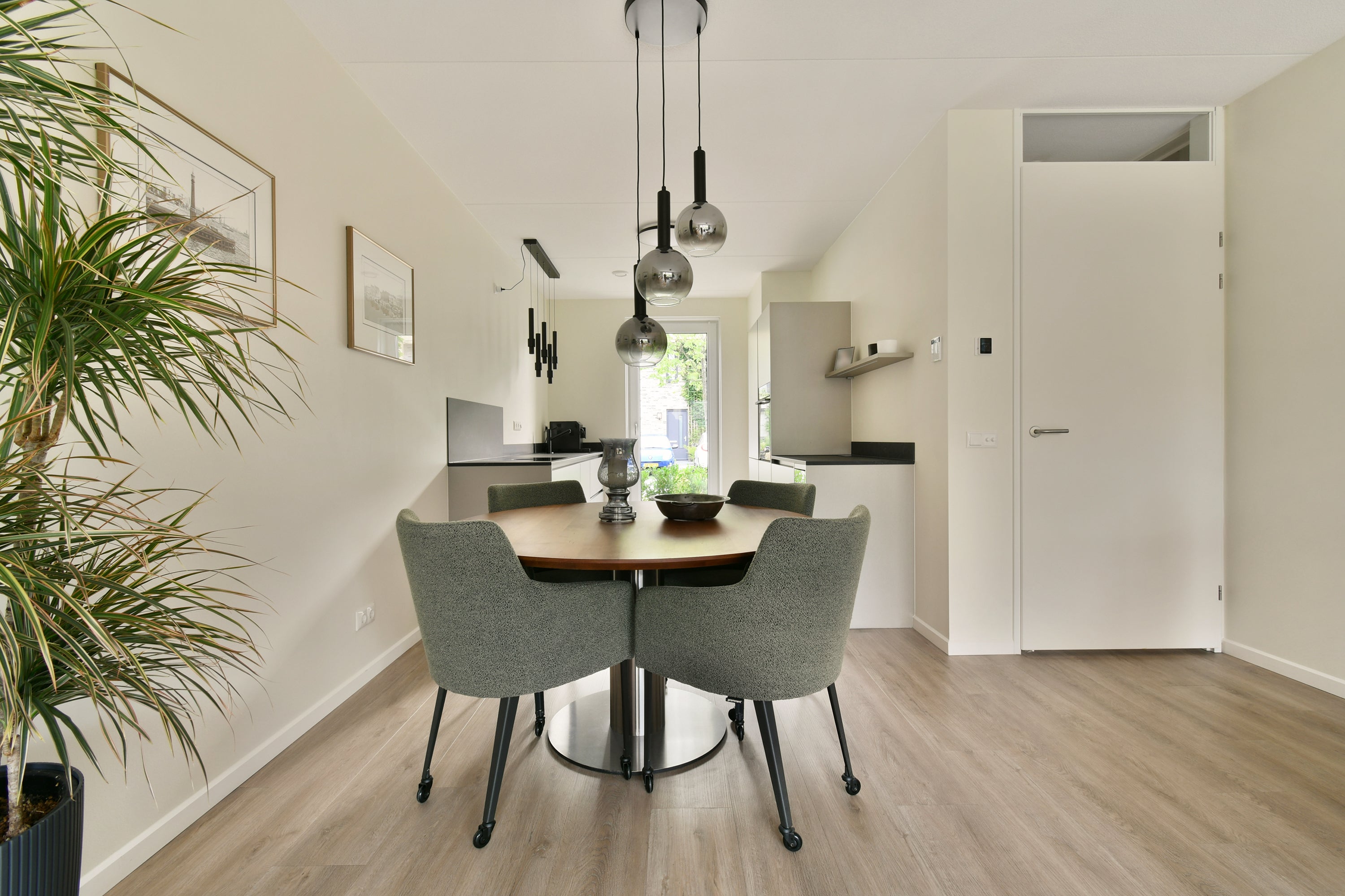 Tussenwoning te koop: Zwembaan 179, Vlaardingen