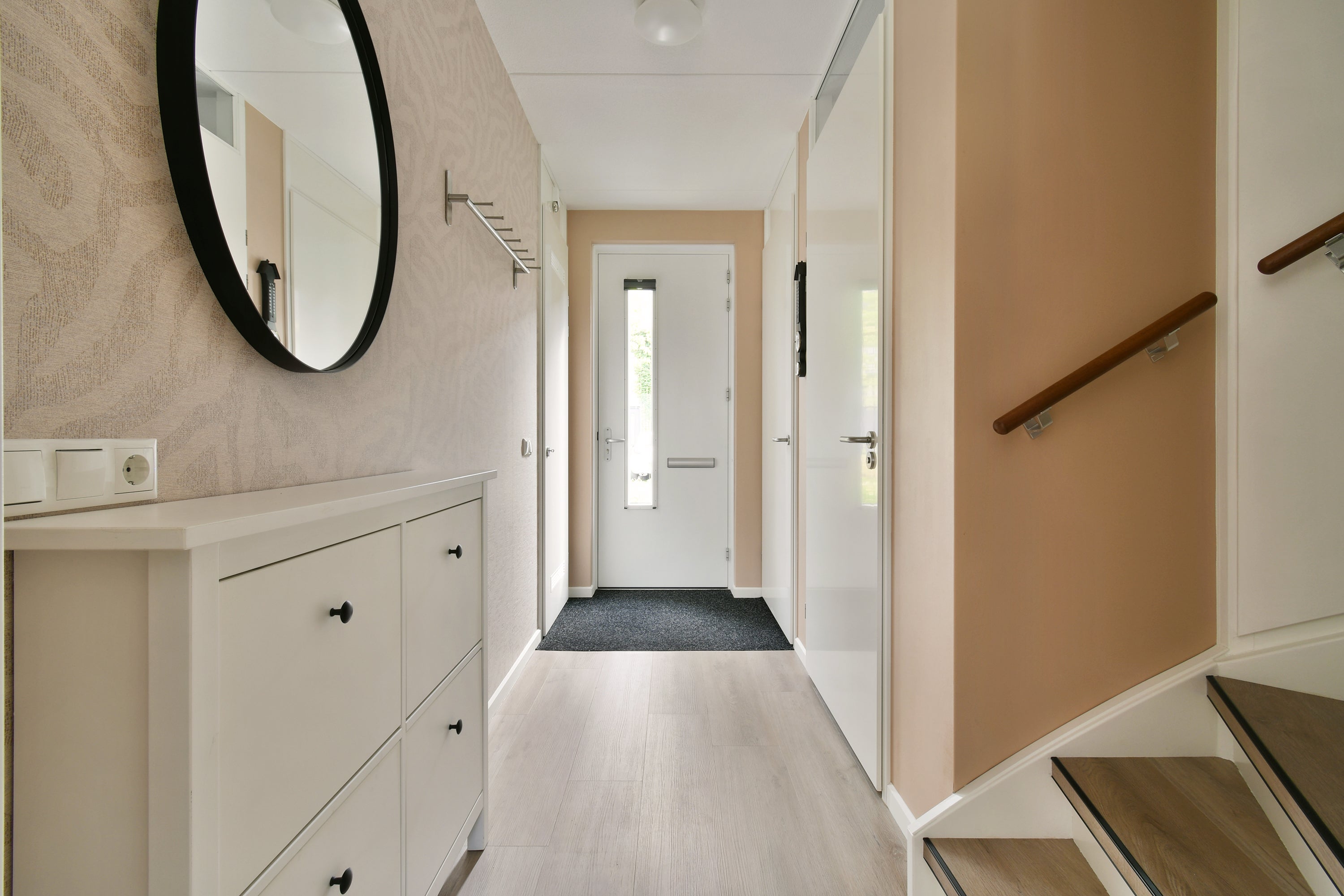 Tussenwoning te koop: Zwembaan 179, Vlaardingen