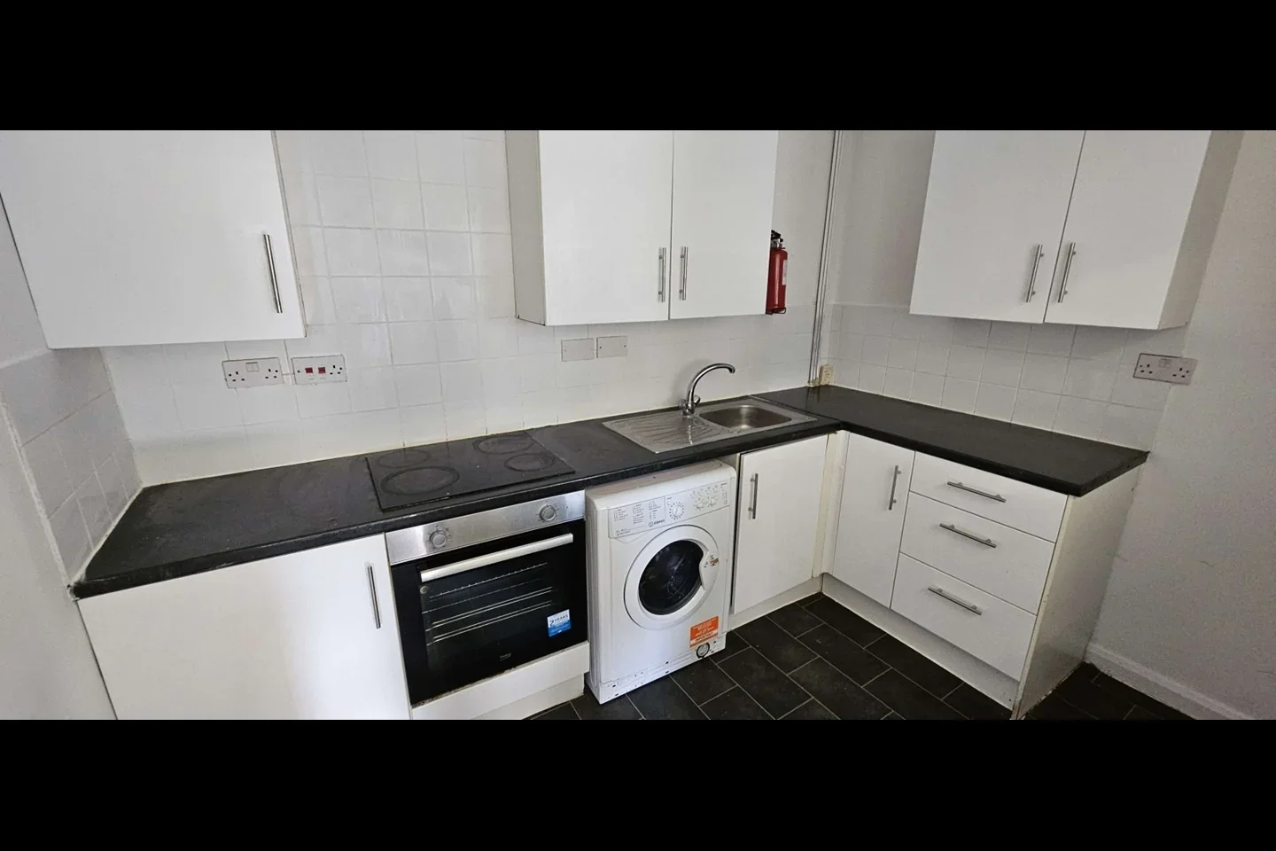 Room Wellington Street in Luton