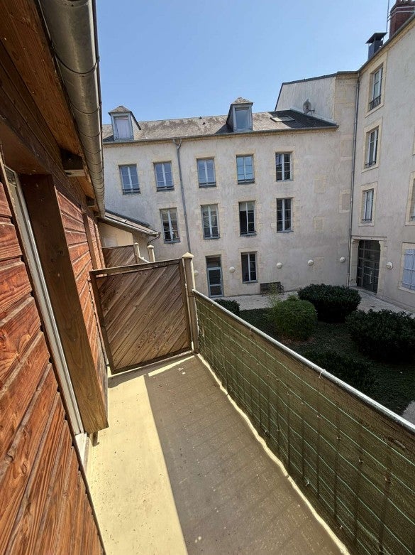 Flat Rue Jean Desveaux in Nevers