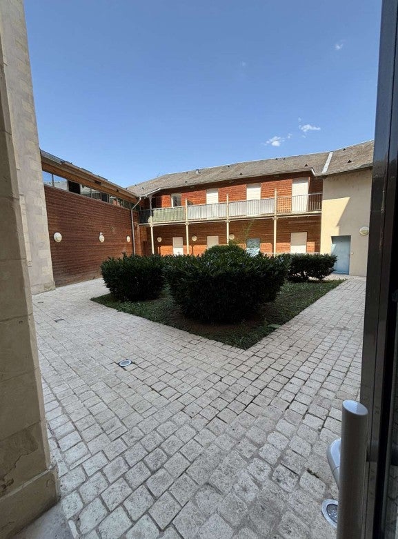 Flat Rue Jean Desveaux in Nevers