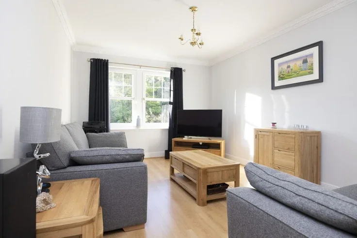 Flat Littlejohn Road in City of Edinburgh