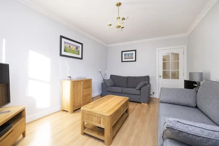Flat Littlejohn Road in City of Edinburgh