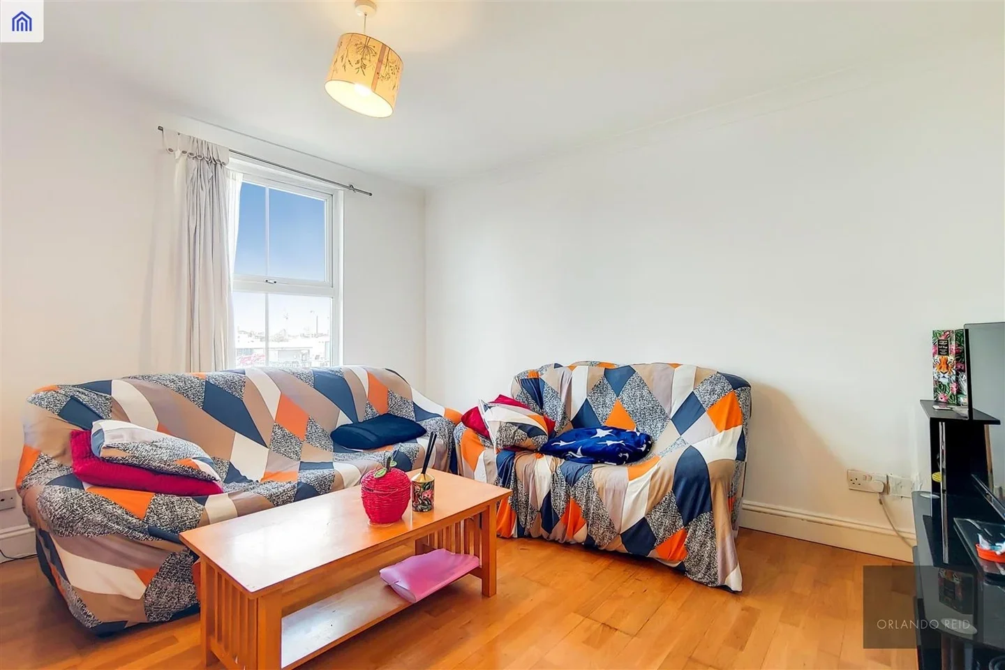 Flat Killyon Terrace in Greater London